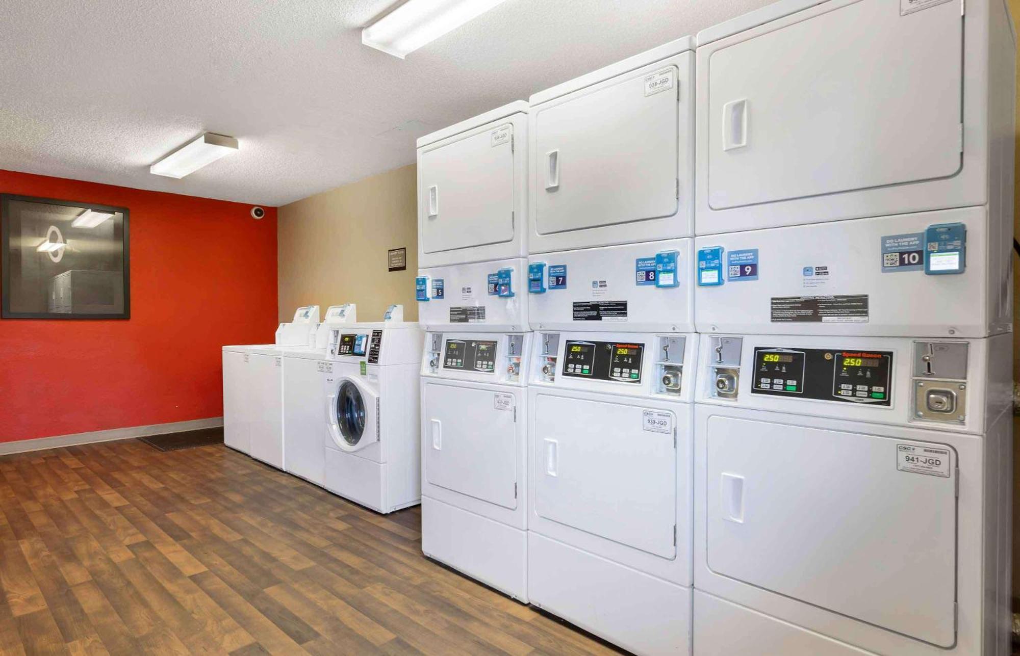 Extended Stay America Select Suites - Columbia - Ft Jackson Екстер'єр фото