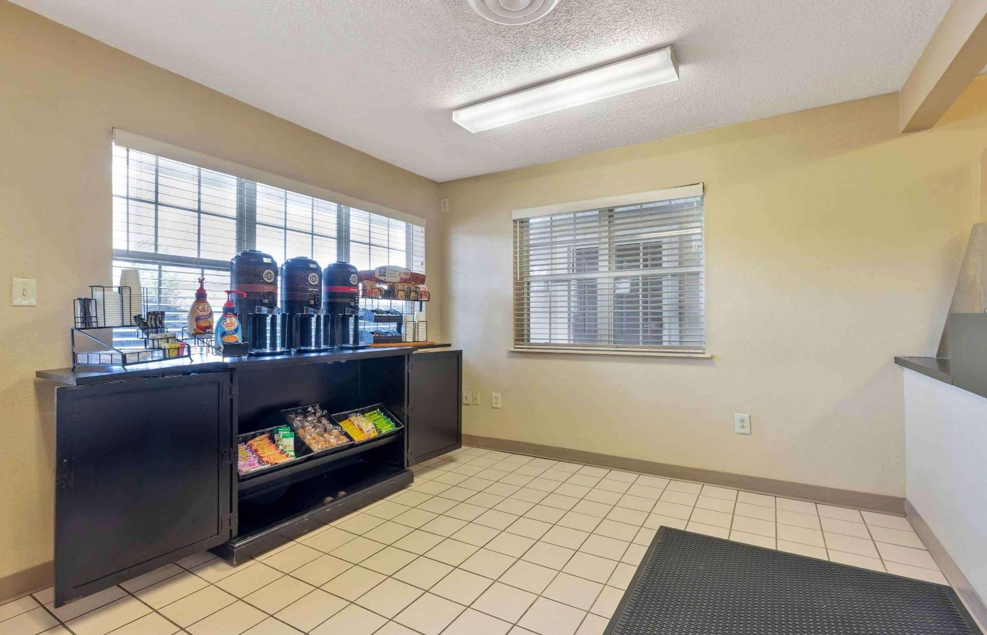 Extended Stay America Select Suites - Columbia - Ft Jackson Екстер'єр фото